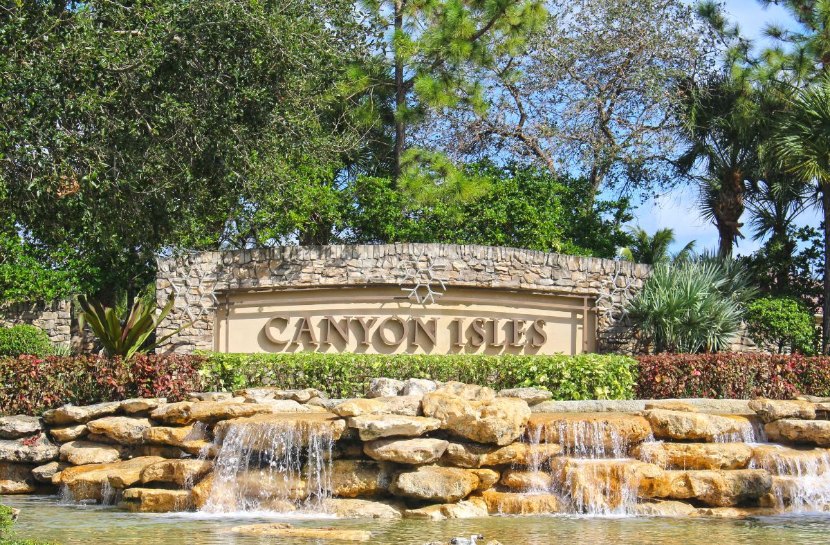 Canyon Isles Real Estate and Homes for Sale in Canyon Isles