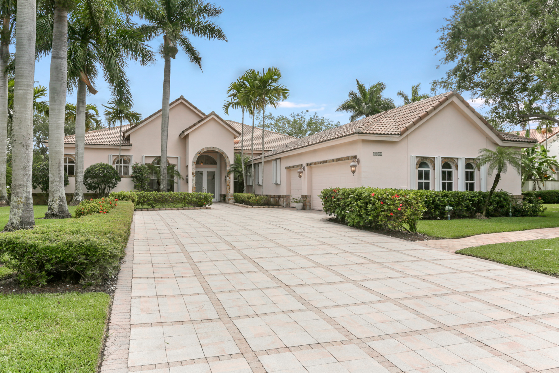 8188 Lakeview Dr, West Palm Beach, FL 33412 was sold by top West Palm