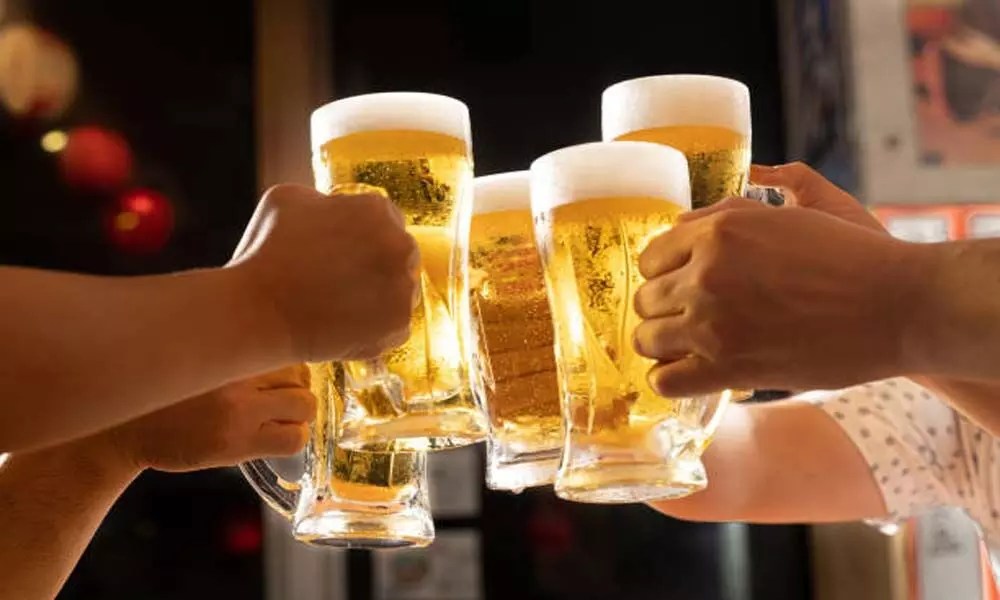 Cheers for tipplers as beer prices come down by Rs 10 in Hyderabad