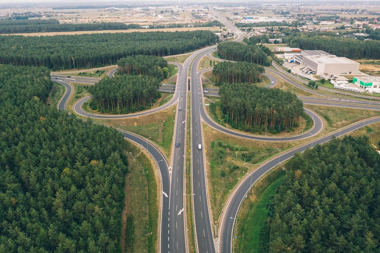Why is Zurich getting rid of a motorway from it its territory?