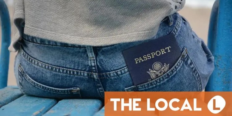 More Americans in Switzerland renounce US passports More Americans in Switzerland renounce US passports