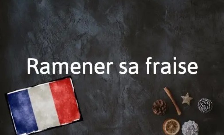 “Ramener sa fraise” turns nosiness into a joke “Ramener sa fraise” turns nosiness into a joke
