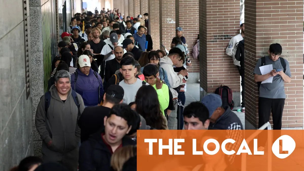 400.000 inmigrantes más de lo previsto solicitan la amnistía de residencia en España