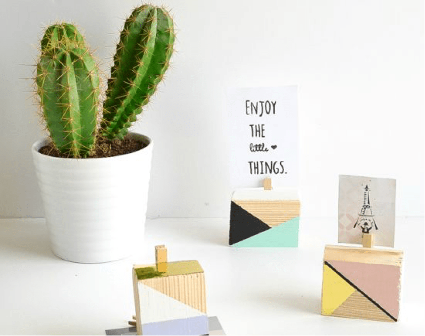 8 Cheap Ways to Decorate Your Desk at Work The Muse