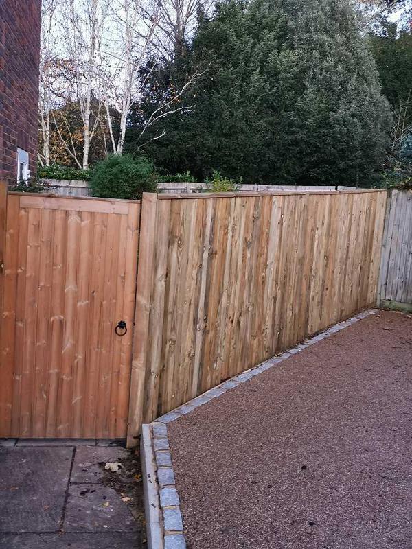Fencing in Guildford (GU2 9RQ) Wood Street Fencing TrustATrader