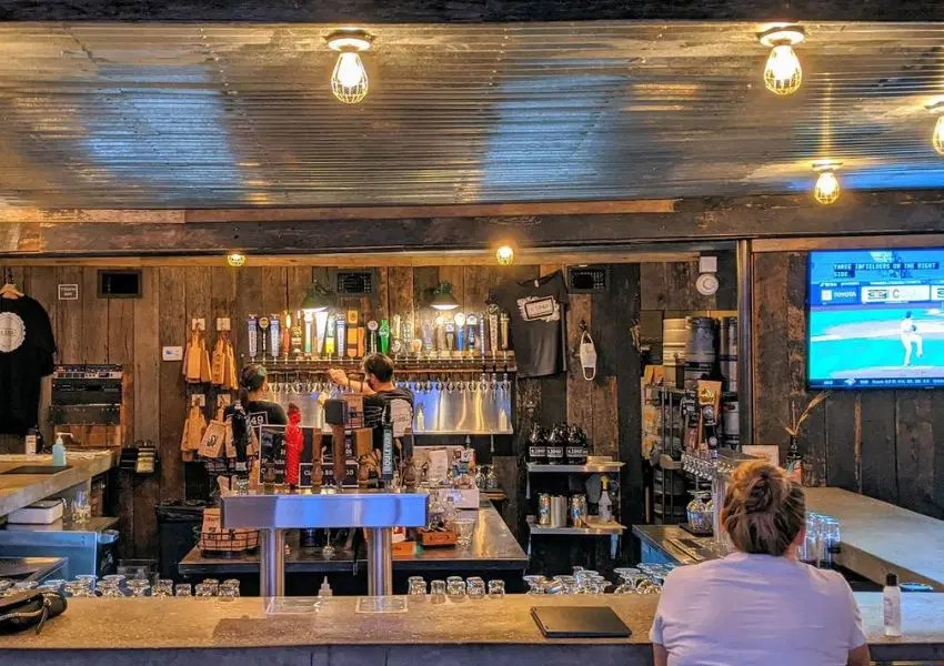 Guide to Our Favorite Bars in Seminole Heights UNATION