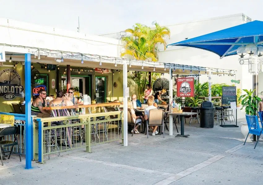 Take Your Pup to 6 of the Best Dog Friendly Spots in Tarpon Springs