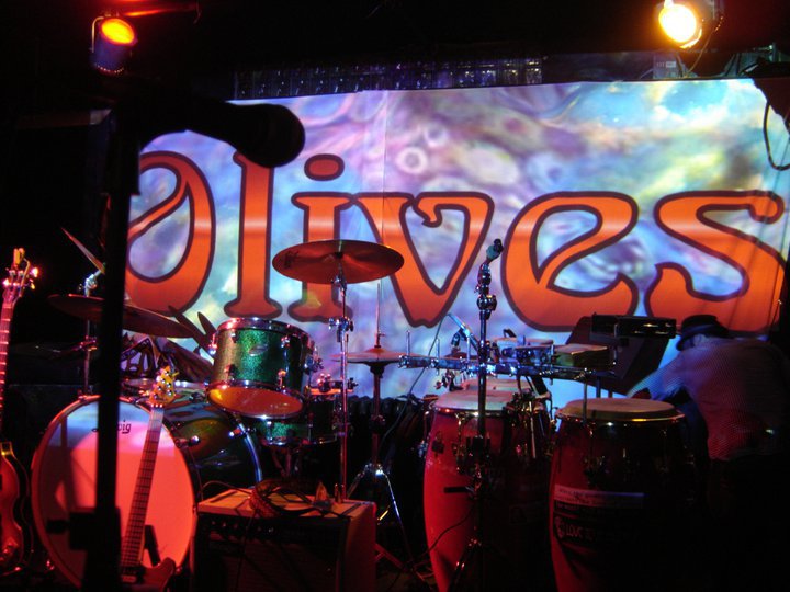 Olive's Valley Table