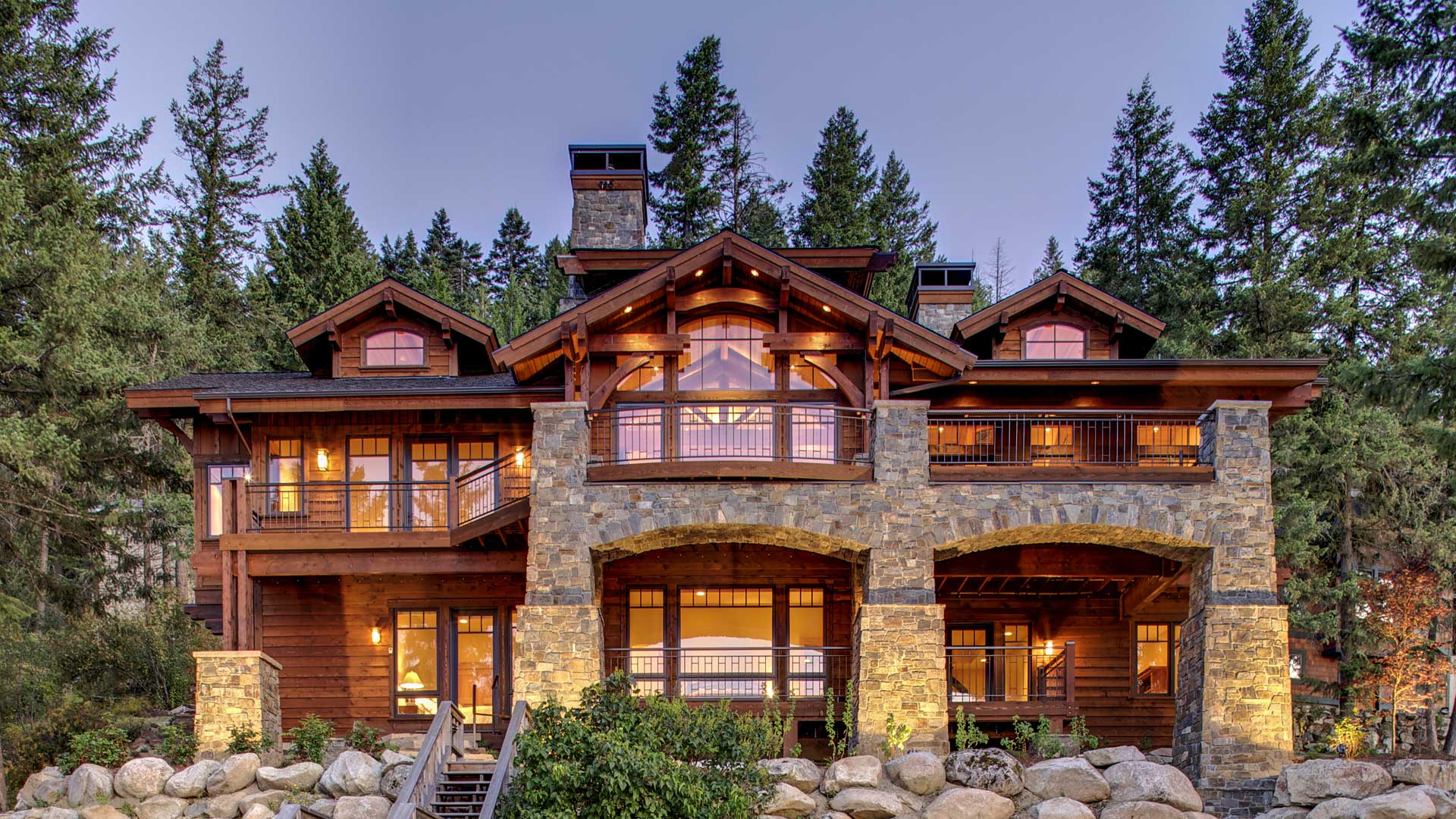 Lakefront Mountain Home in Northern Idaho Mountain Architects