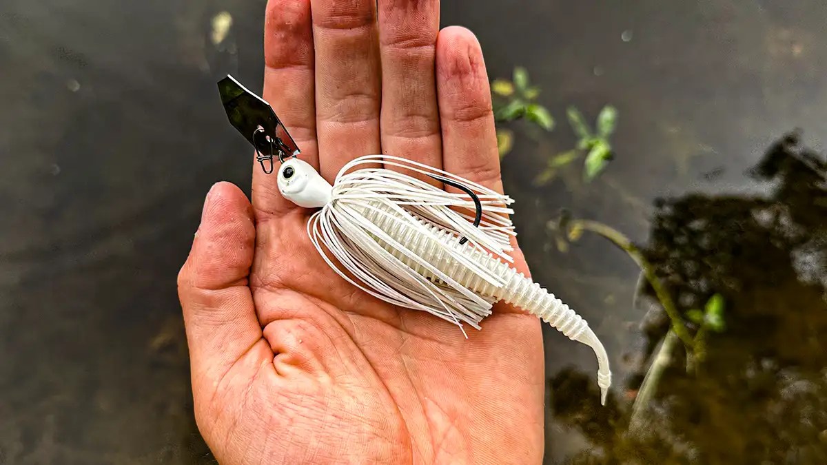 Fishing Deep Grass with a ChatterBait Wired2Fish(03)