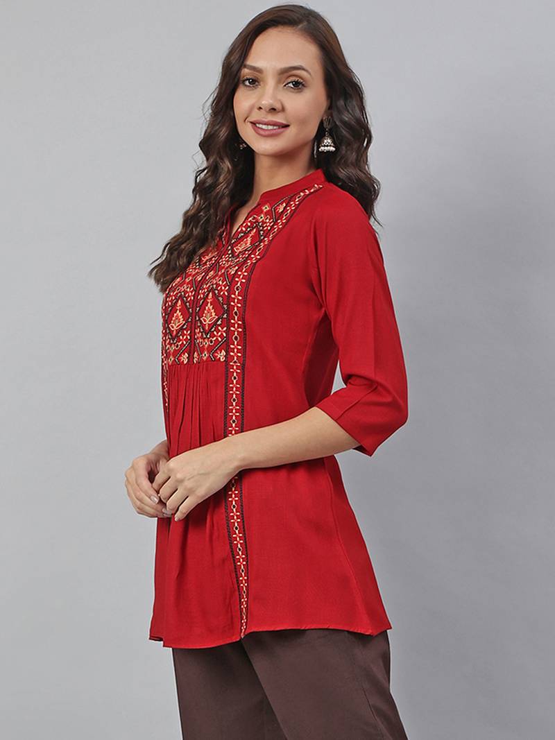 Maroon embroidered viscose rayon tunics Janasya 3808384