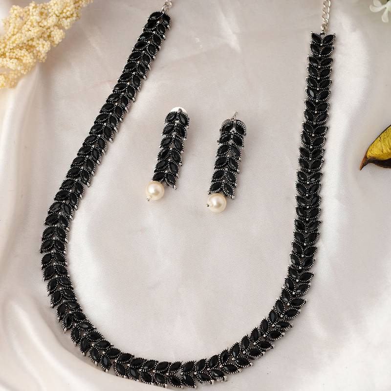 Black necklacesets AQUASTREET 4048132