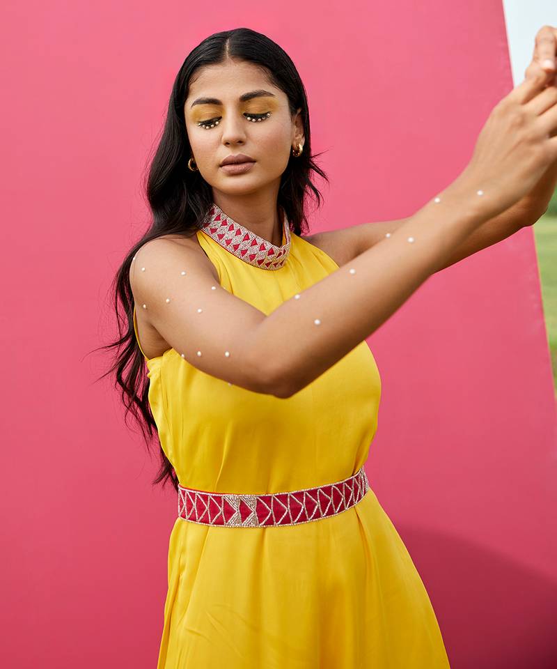 Yellow satin embroidery jumpsuit Amrood 4482324