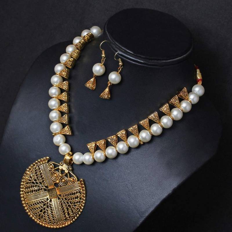 White pearl necklacesets Sukkhi Online Private Limited 3071554