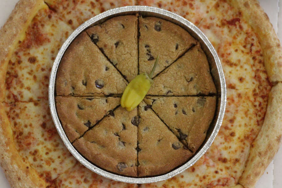 Papa John's Mega Chocolate Chip Cookie Review Thrillist