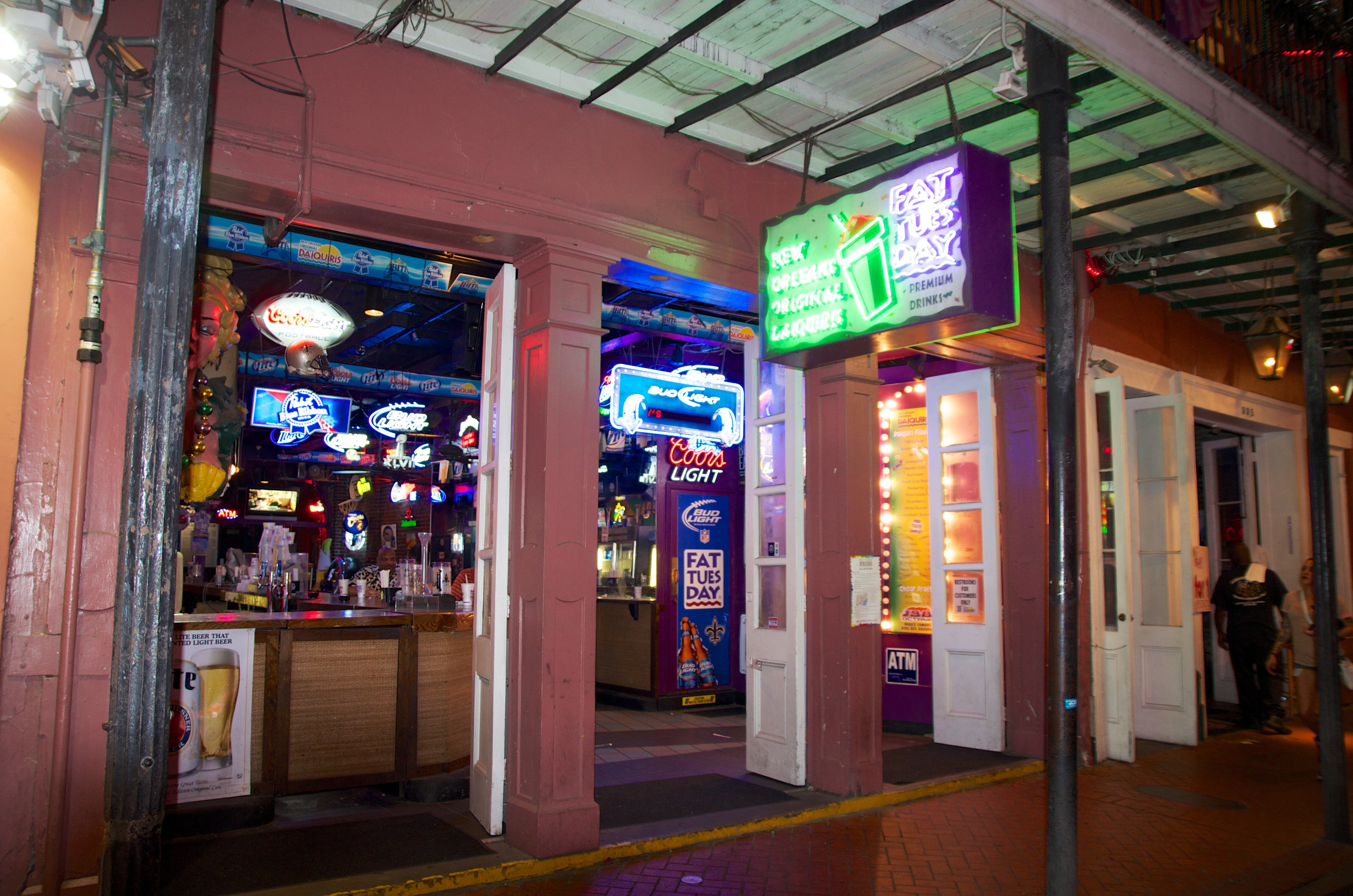 Ponctuation Disparu Donc bourbon street bar Interprète léléphant Centre