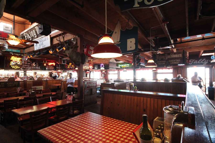 Antonio's Pizzeria & the Catalina Cabaret A Restaurant in Avalon, CA