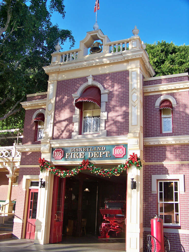 Disneyland Anaheim Hidden Secrets Club 33 Mine Shafts And More