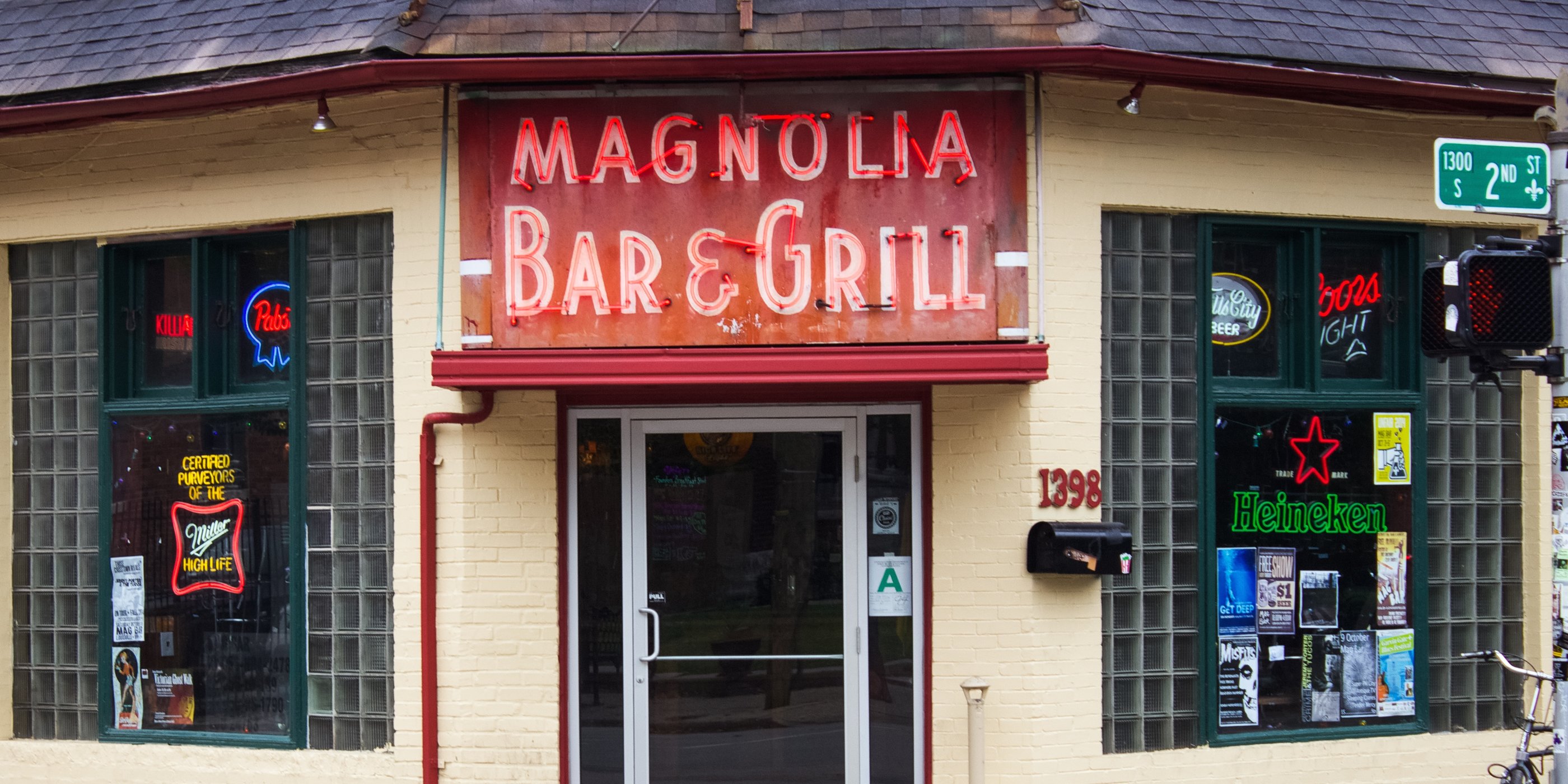 The 21 best dive bars in America