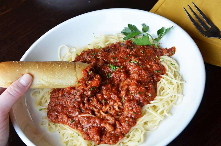 Man Eats Olive Garden for Every Meal Thrillist