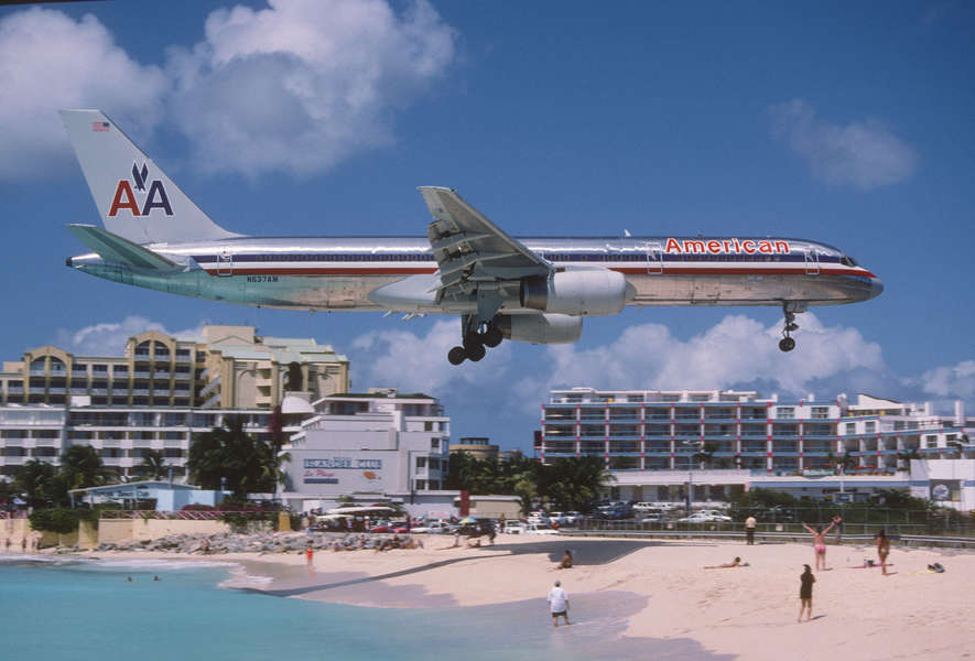 Weird Airports World's Largest, Highest, And Craziest Airports Thrillist