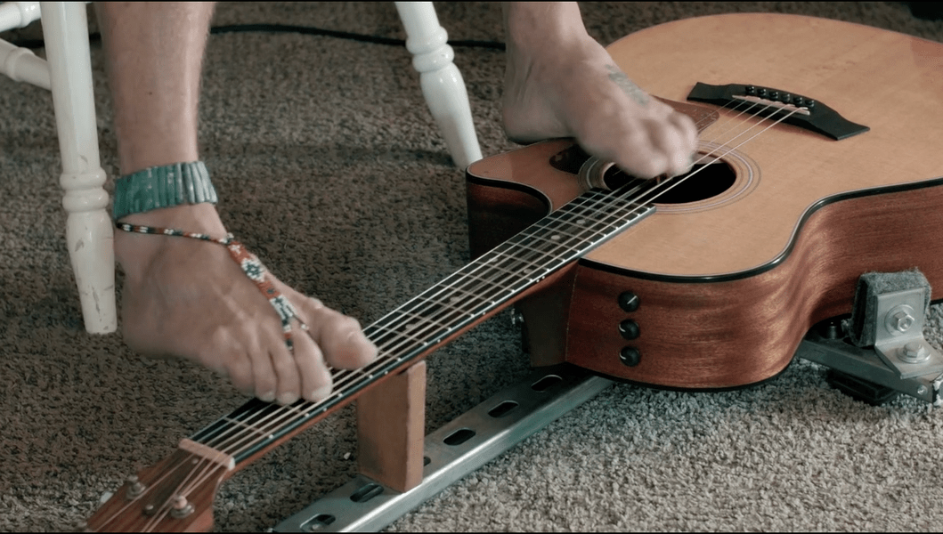 Watch An Armless Man Play Guitar Better Than You Thrillist
