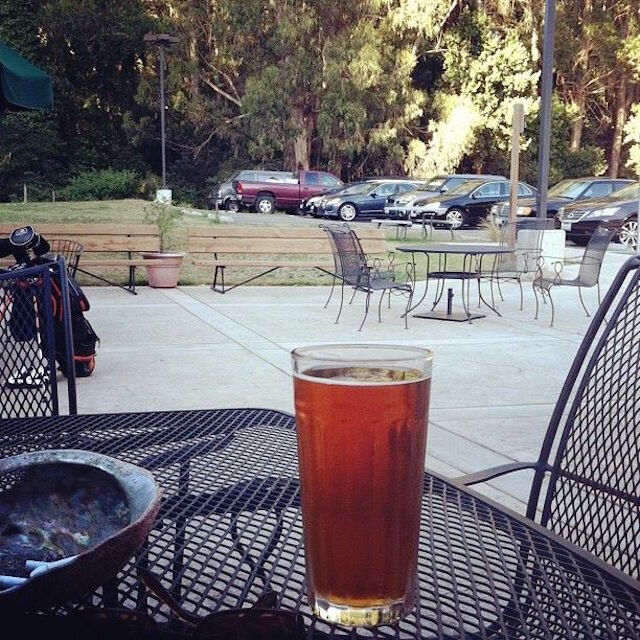 The 9 Best Dive Bars in Oakland Thrillist