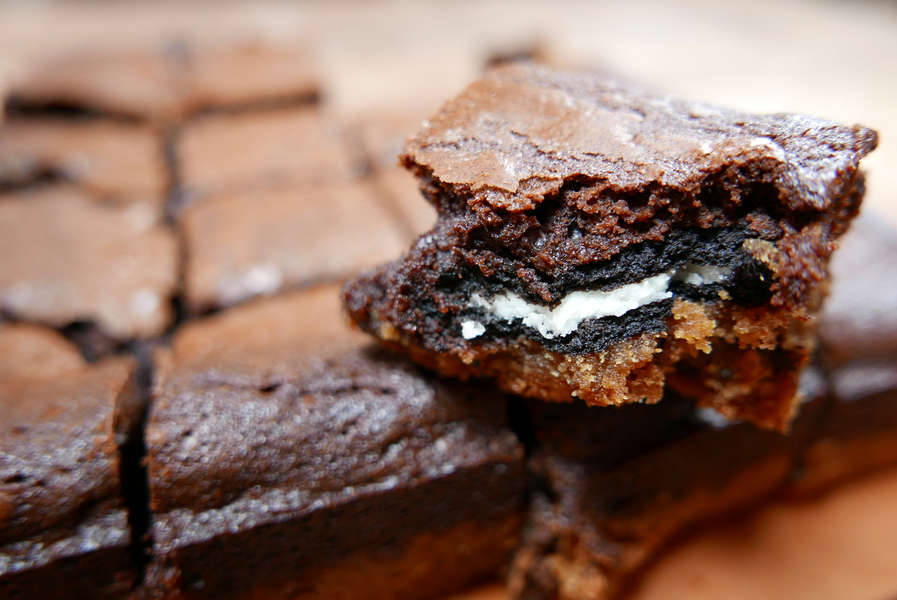 Slutty Brownie Recipe Oreos, Cookie Dough, & Brownies Thrillist