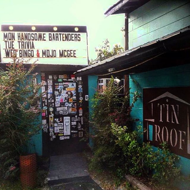 Best Dive Bars Charleston Thrillist