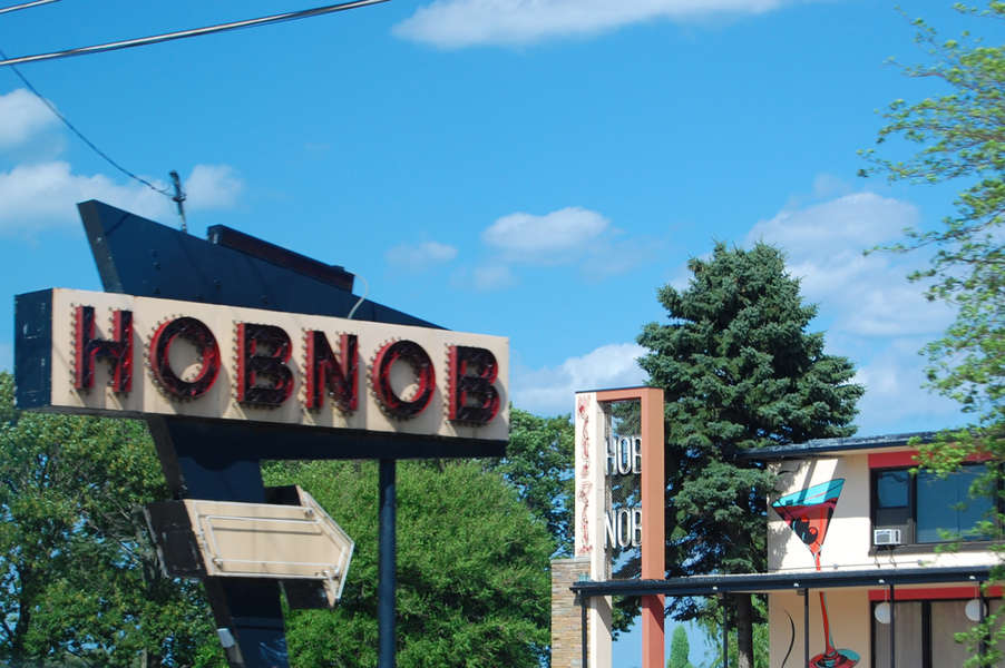 HobNob Restaurant & Cocktail Lounge A Bar in Racine, WI Thrillist