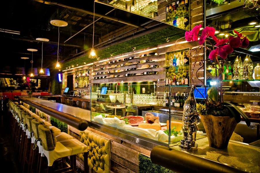 The 10 Best Wine Bars in San Diego Thrillist