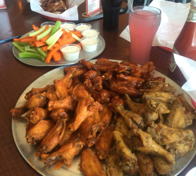 Hot Wings Cafe (Melrose) A Restaurant in Los Angeles, CA Thrillist