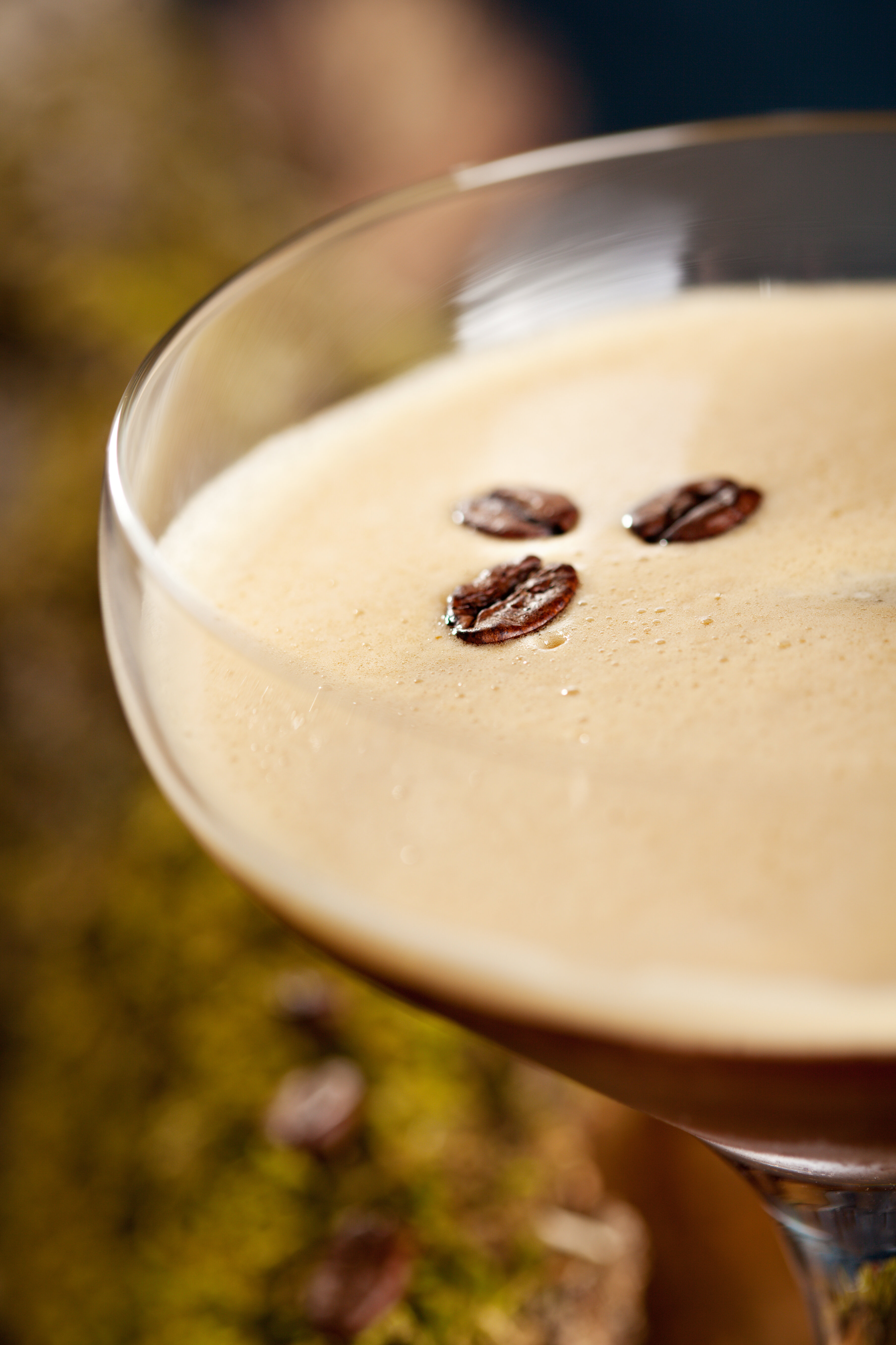 Embarrassing Cocktails That Bartenders Hate to Make Thrillist