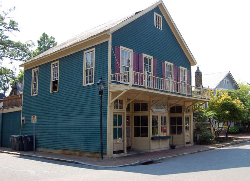 Alexander Michael's A Bar in Charlotte, NC Thrillist