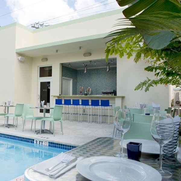 Lou's Beer Garden Drink Thrillist Miami