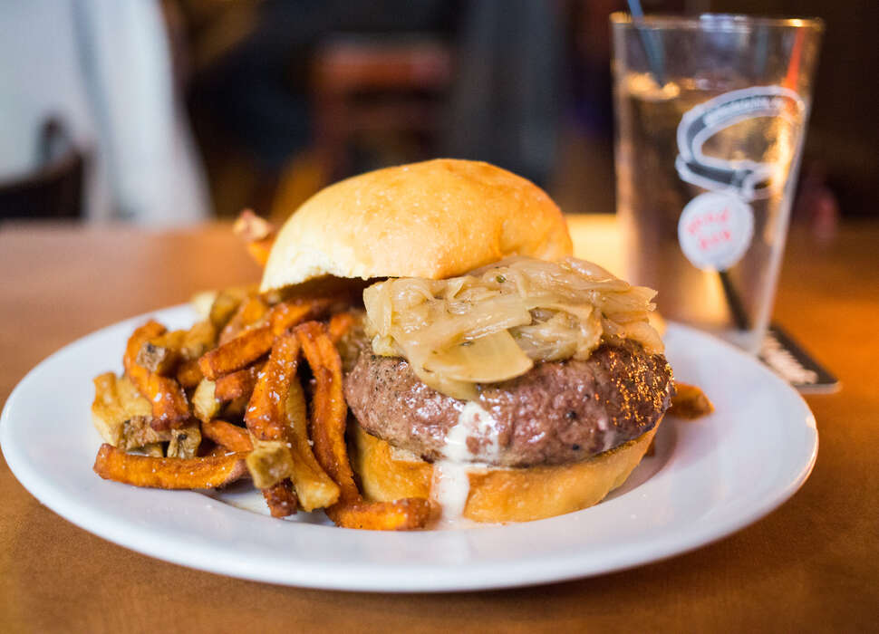 Burger Restaurants in Philadelphia for the Best Hamburger Burger