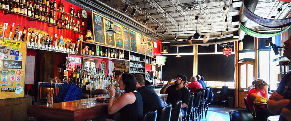 Best Chicago Bars Locals Love Thrillist