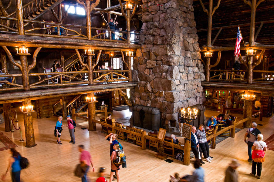 Best Yellowstone Restaurants Places to Eat & Drink Around Yellowstone