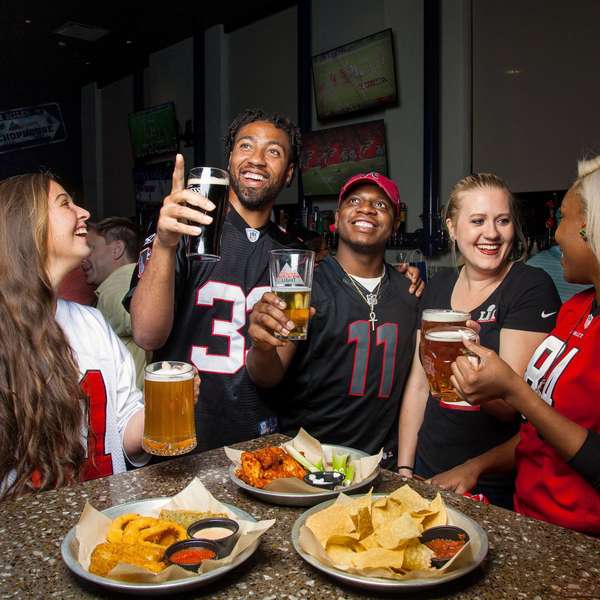 Best Sports Bars in Atlanta Where to Watch and Drink on Game Day