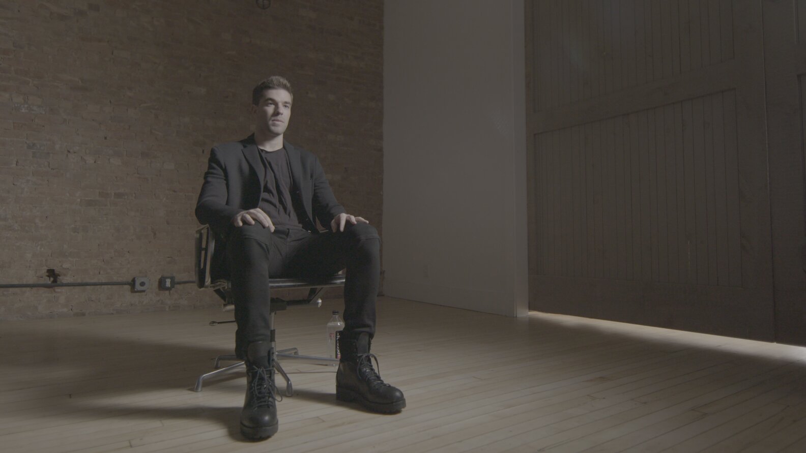 Fyre Festival Documentary Netflix vs Hulu Which Version Is Better? Thrillist