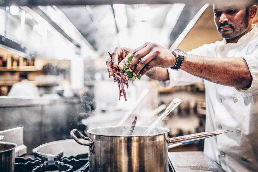 On The Line Four Line Cooks Talk Cooking in American Restaurants