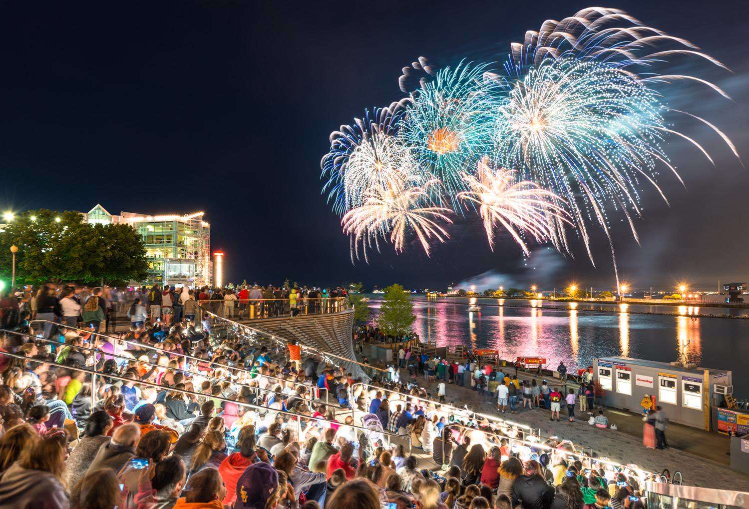 Keluargaberbisnis Navy Pier Fireworks Chicago