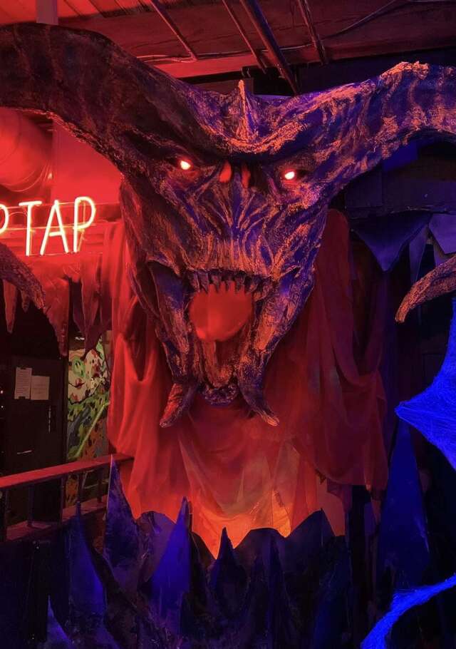 Lord of the Rings PopUp Bar Is Coming to Chicago's Replay