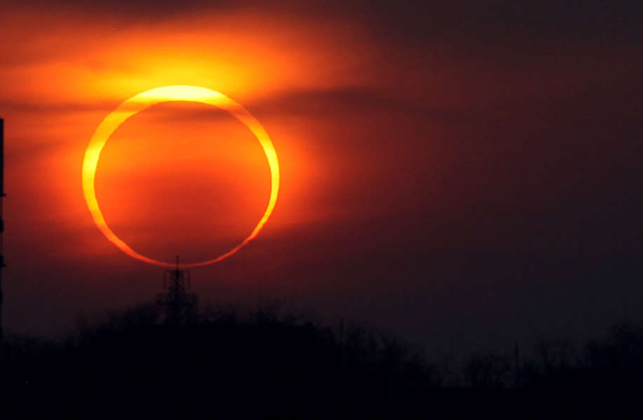 How to ReWatch the Stream of the 'Ring of Fire' Solar