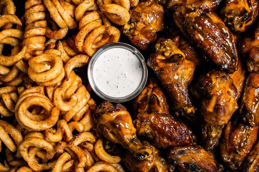 'It's Just Wings' Virtual Restaurant Opening Exclusively for Wing