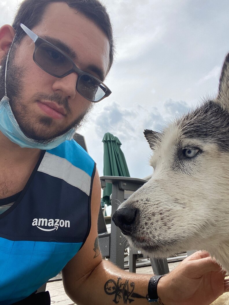 Amazon Delivery Driver Saves Dog From Drowning In Pool The Dodo