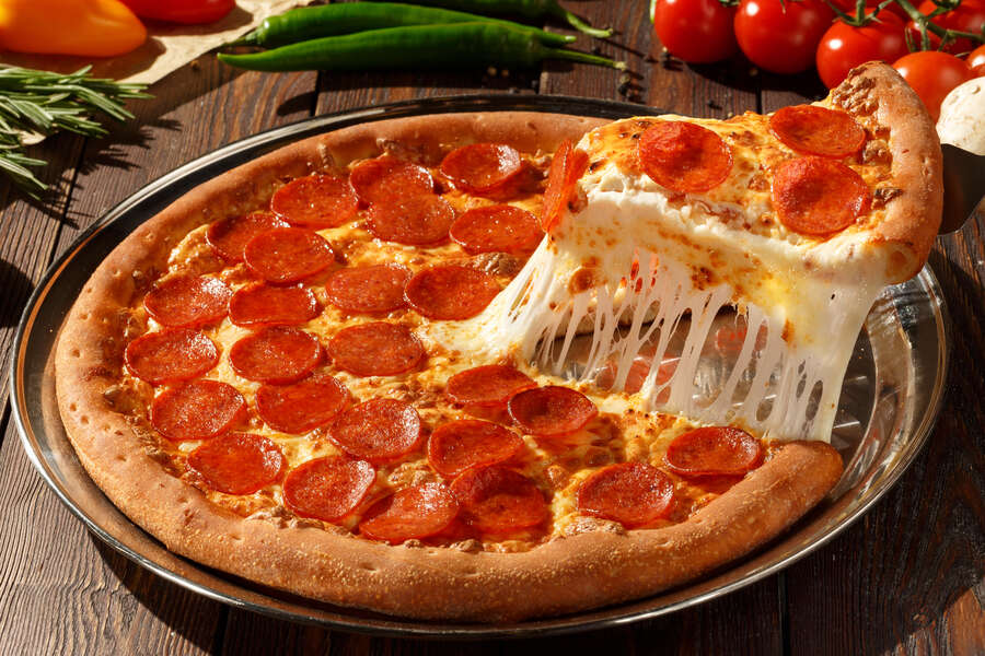 Best Super Bowl Pizza Deals 2021 Pizza Hut & More Pizza Specials