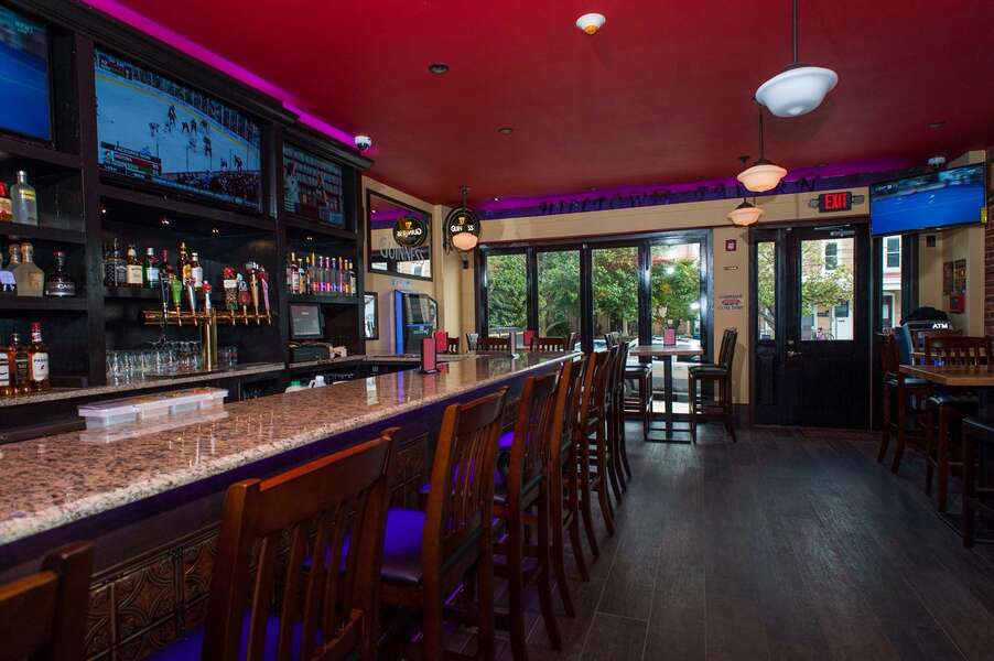 Hilltown Tavern A Philadelphia, PA Thrillist