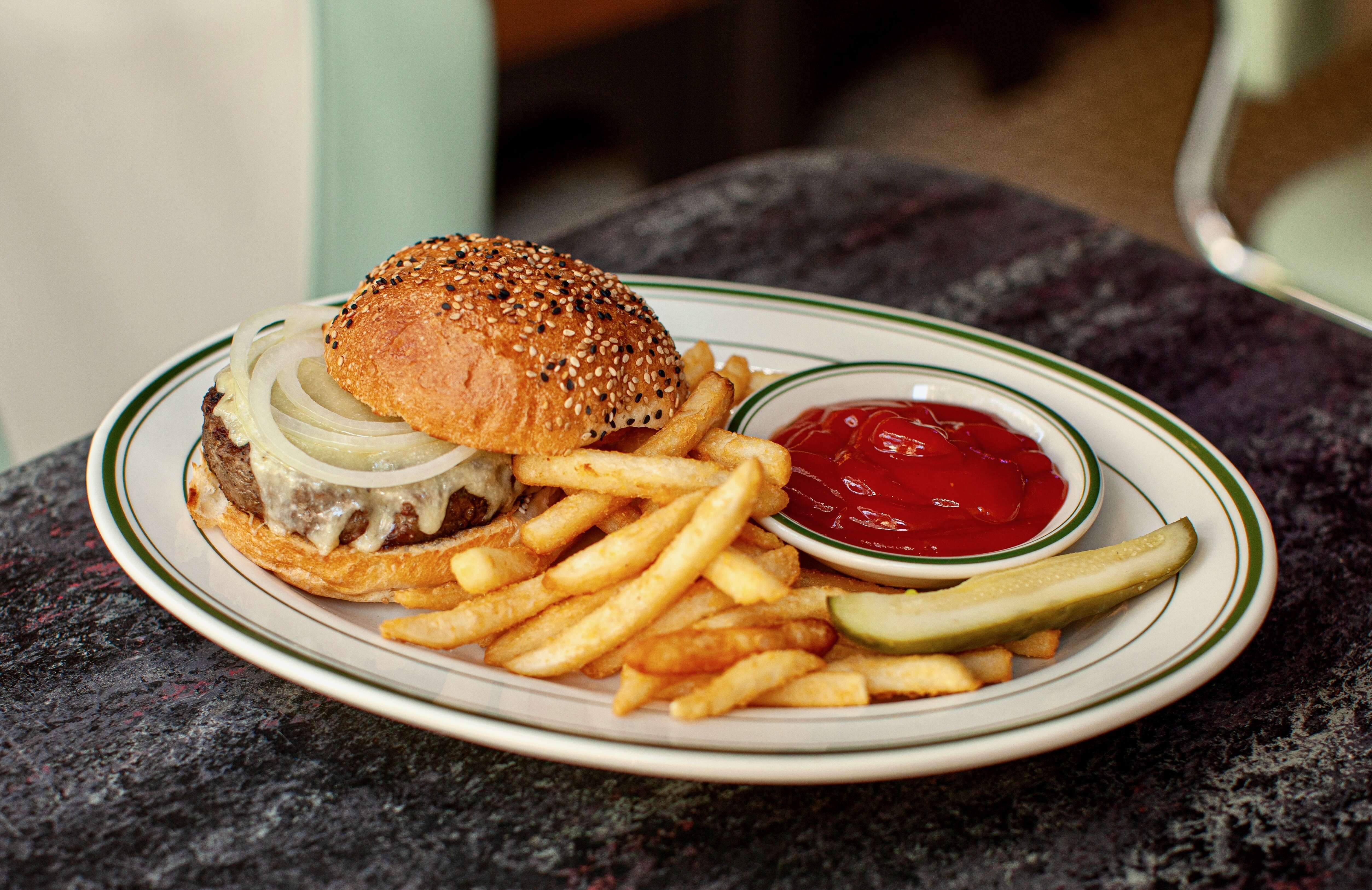 Best Burger Thrillist New York 2023 Best Burgers In Nyc: Good Burger Spots For Delivery & Takeout Orders - Thrillist