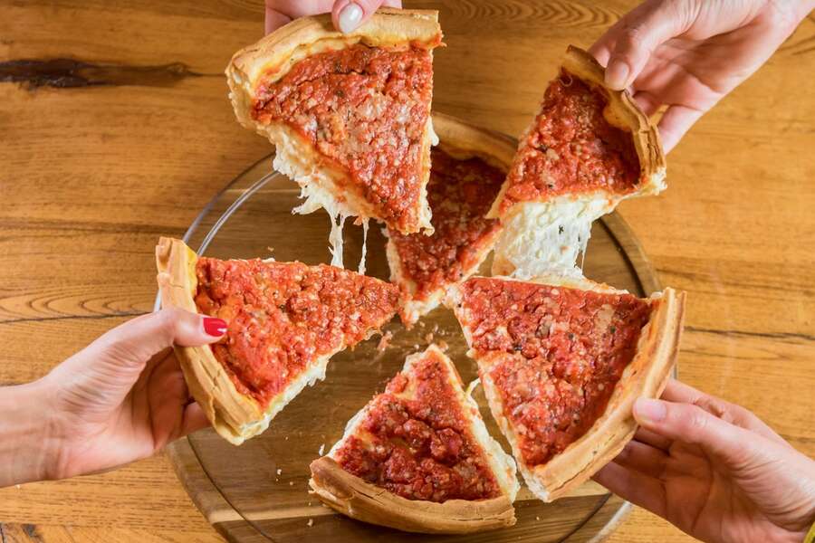 Best Pizza in Chicago Places With the Best Slices & Pies Thrillist